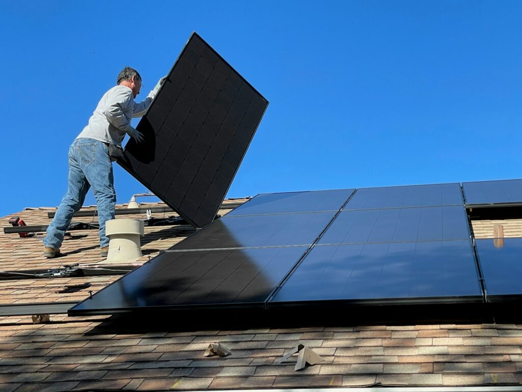 Install solar panels on all new homes – LGA